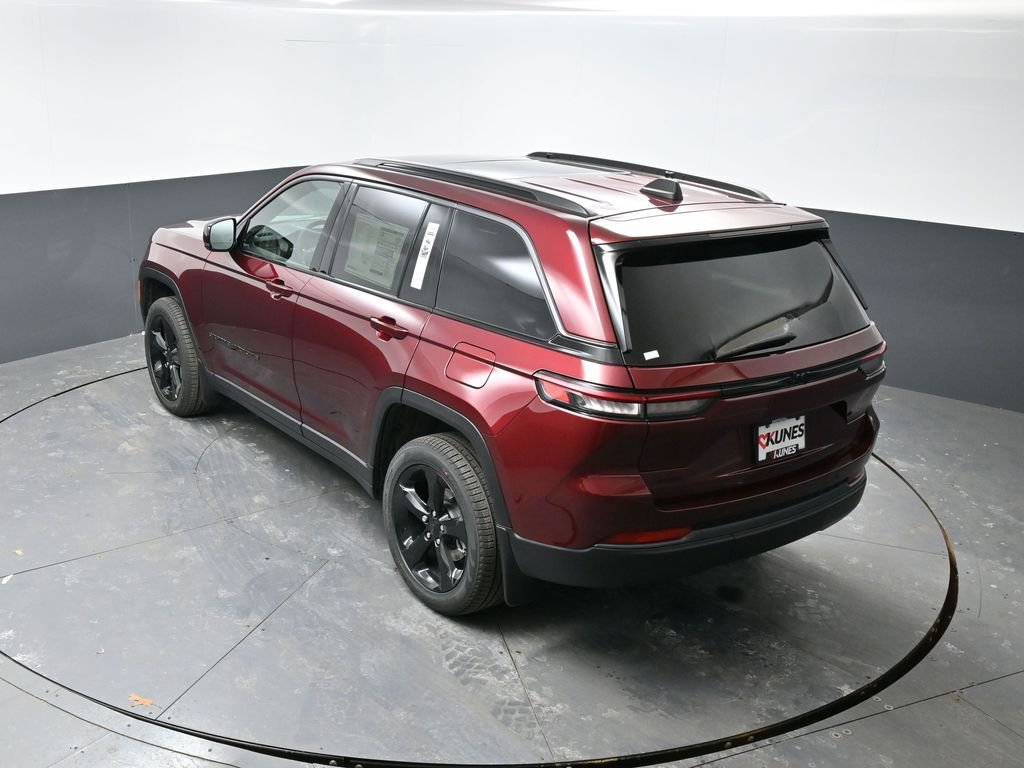 New 2026 Jeep Grand Cherokee Limited w/ Limited Altitude Package image 34