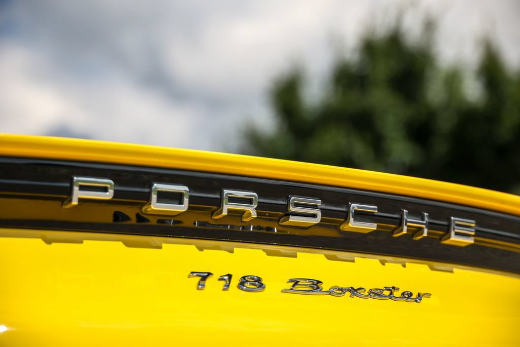 Certified 2024 Porsche 718 Boxster RWD image 20