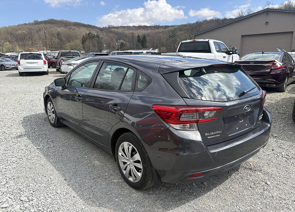 Used 2022 Subaru Impreza 2.0i w/ Popular Package #3 AWD/4WD image 2