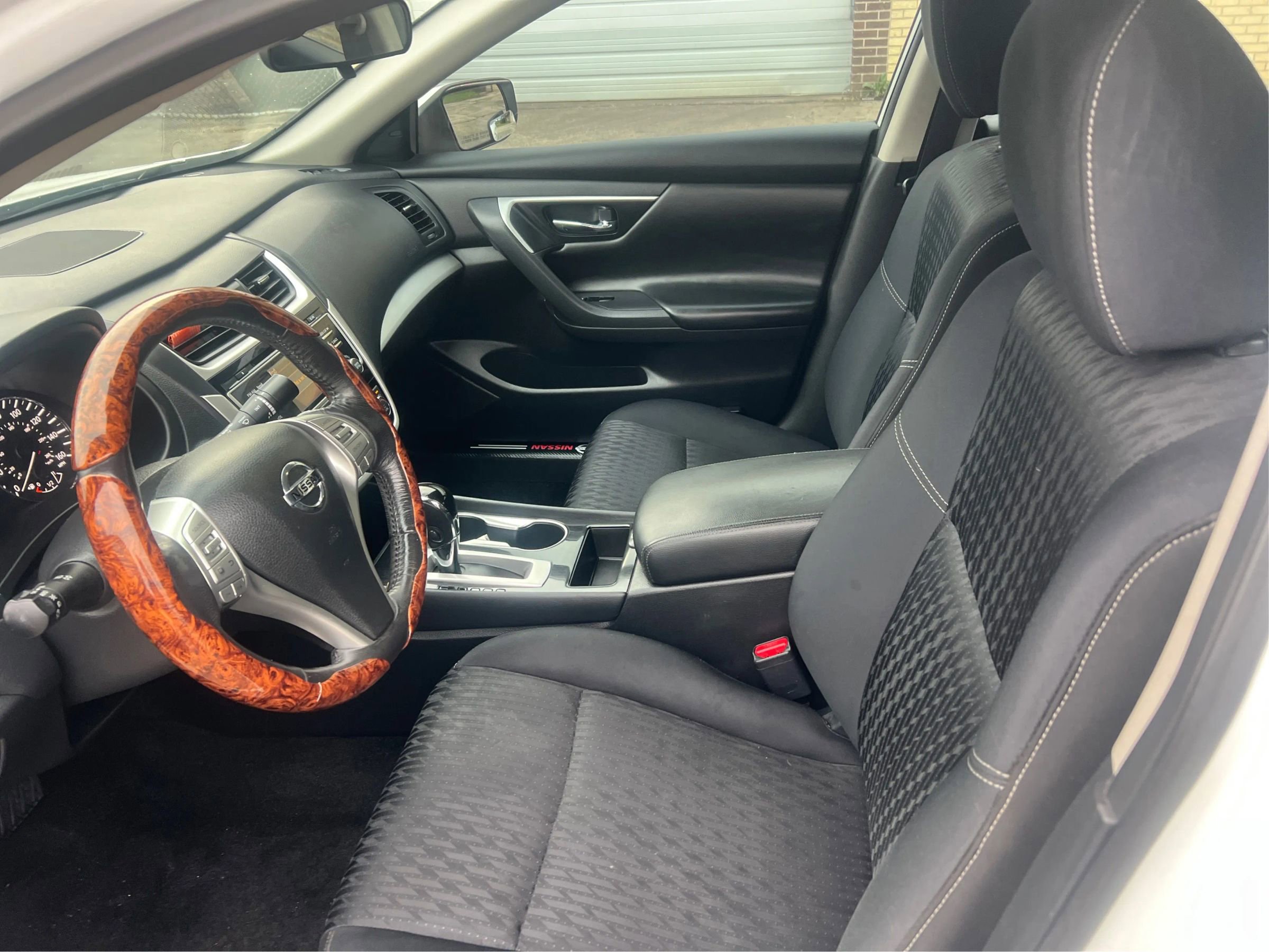Used 2018 Nissan Altima 2.5 SV FWD image 10