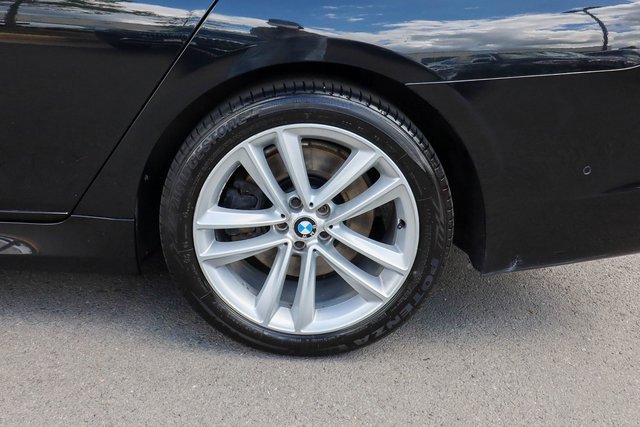 Used 2017 BMW 750i xDrive image 38
