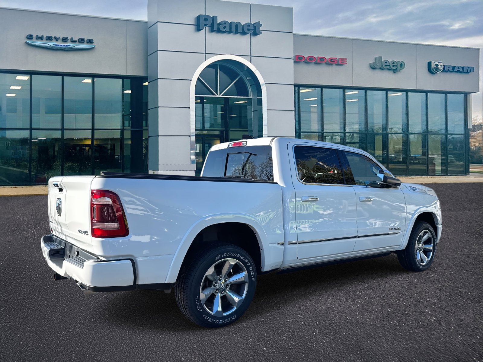 Used 2022 RAM 1500 Limited image 2