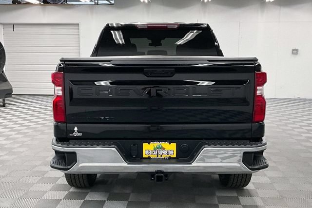 Used 2023 Chevrolet Silverado 1500 LT w/ LPO, Dark Essentials Package AWD/4WD image 5