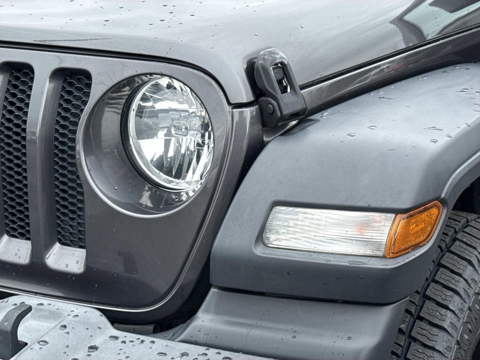 Used 2018 Jeep Wrangler Sport AWD/4WD image 28