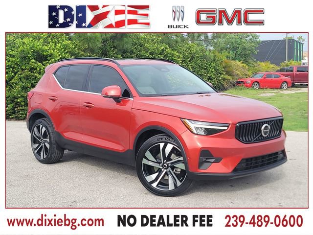 Used 2023 Volvo XC40 B4 Ultimate w/ Protection Package Premier