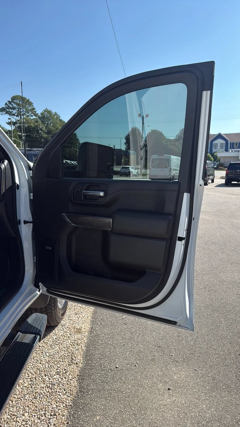 Used 2020 Chevrolet Silverado 2500 LTZ w/ LTZ Premium Package AWD/4WD image 46