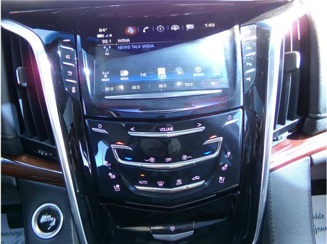 Used 2019 Cadillac Escalade Luxury image 24