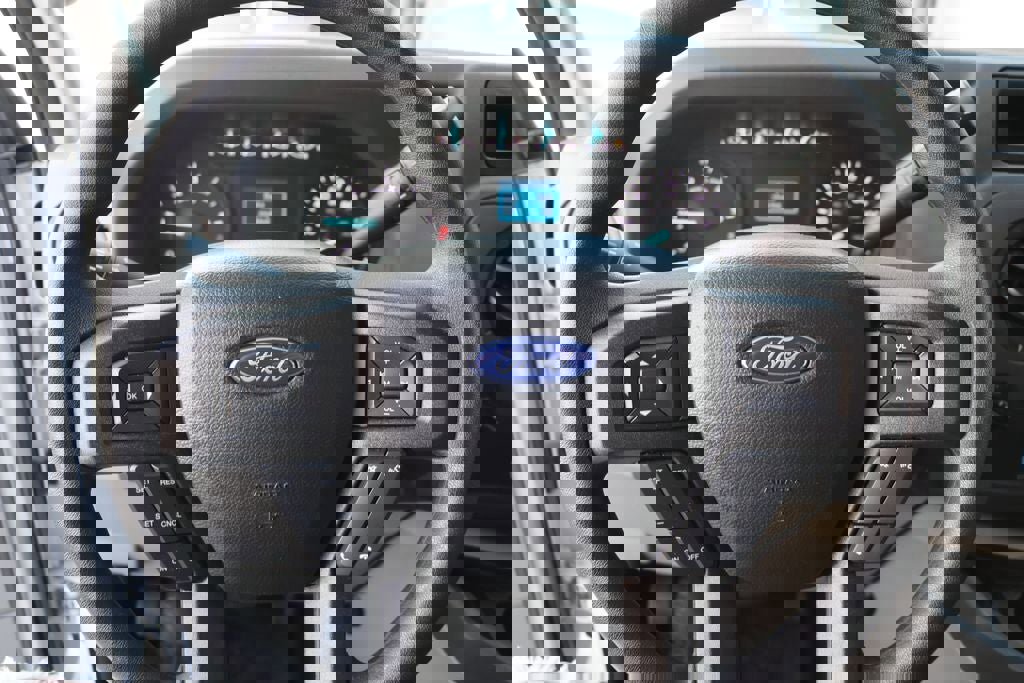 New 2025 Ford E-450 and Econoline 450 Super Duty w/ Power Equipment Group image 18