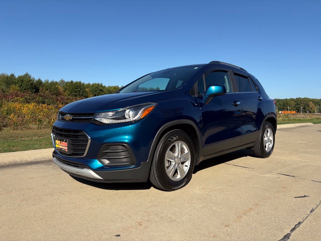 Used 2019 Chevrolet Trax LT w/ LT Convenience Package FWD image 1