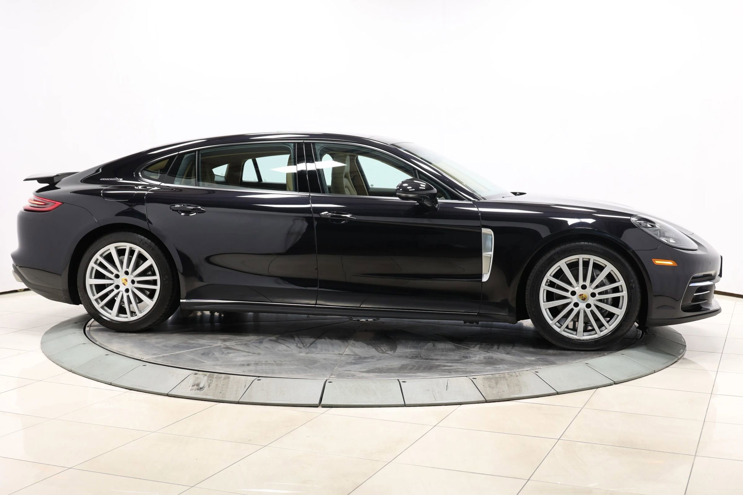 Used 2018 Porsche Panamera 4 Executive w/ Dark Walnut Interior Package image 78