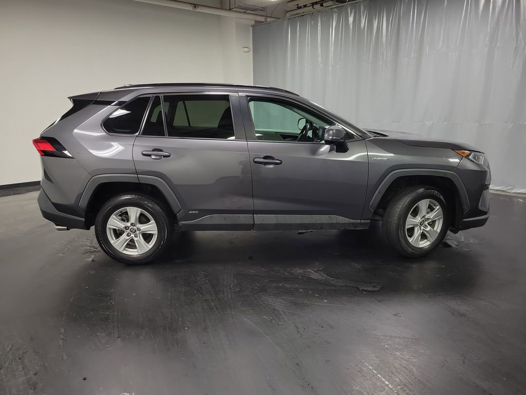 Used 2021 Toyota RAV4 XLE w/ Convenience Package AWD/4WD image 9