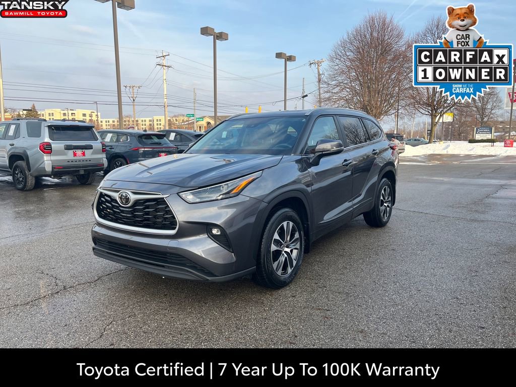 Certified 2023 Toyota Highlander XLE image 1