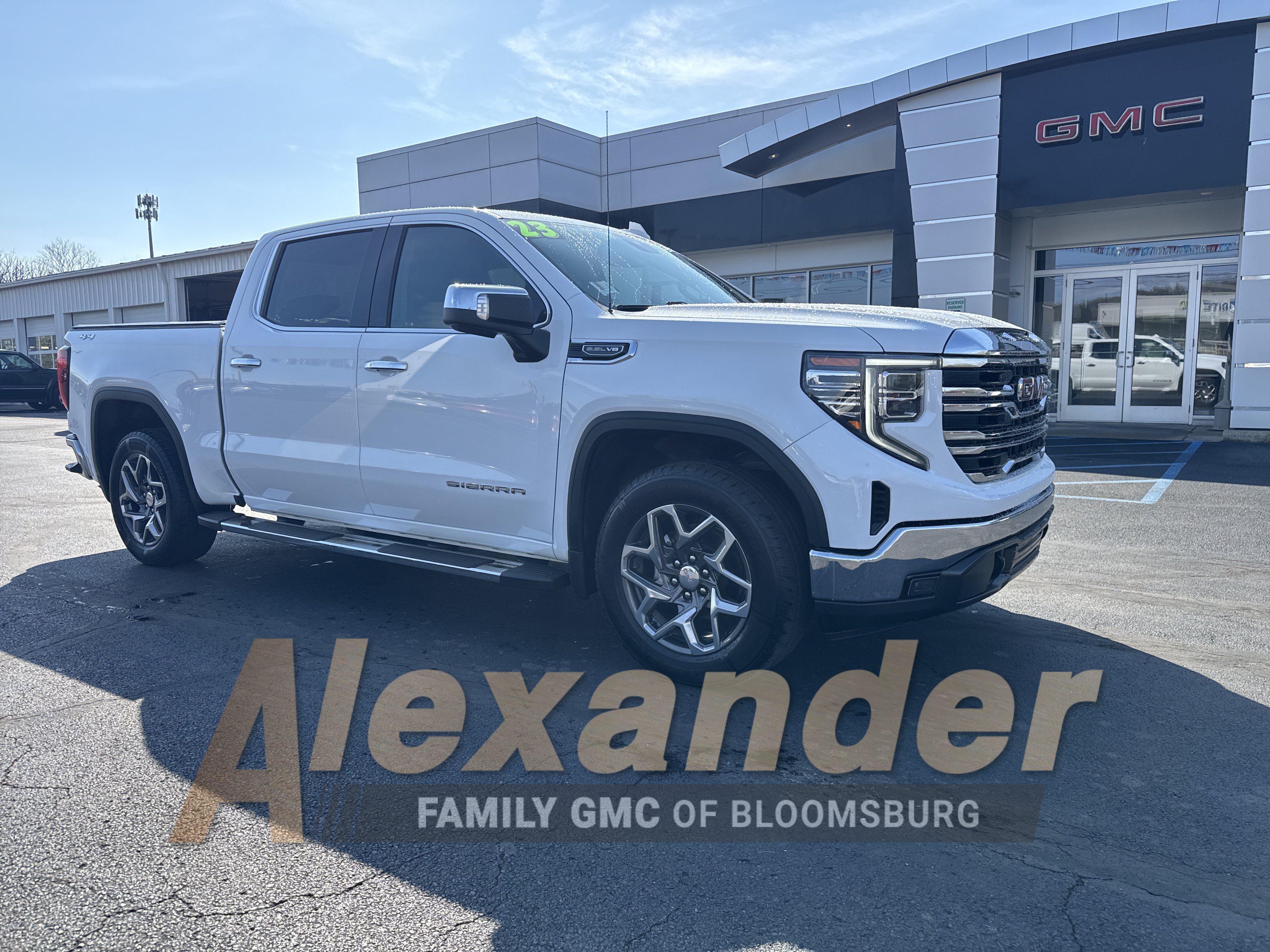 Used 2023 GMC Sierra 1500 SLT w/ SLT Premium Package AWD/4WD image 1