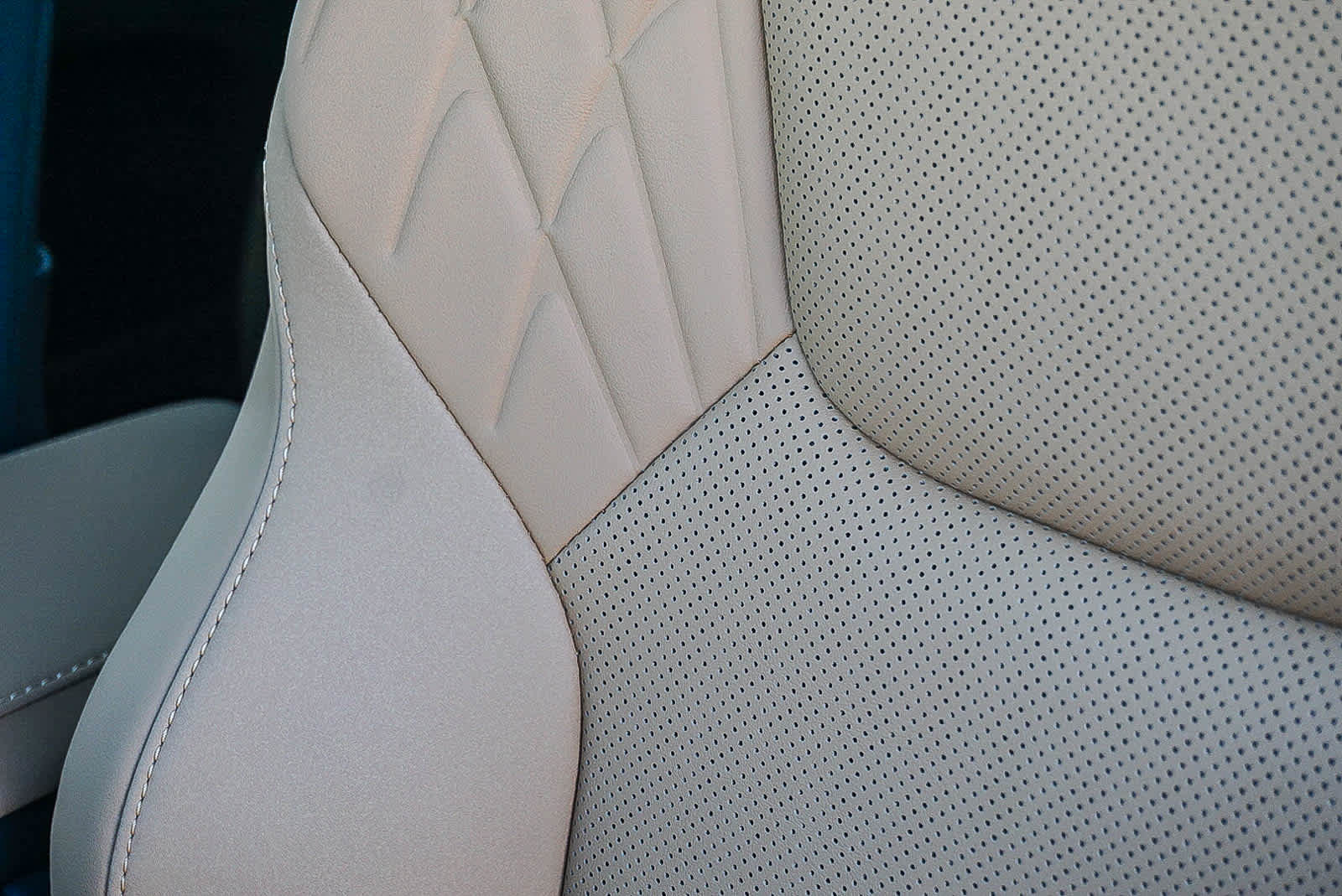 New 2026 Lexus RX 450h AWD image 38