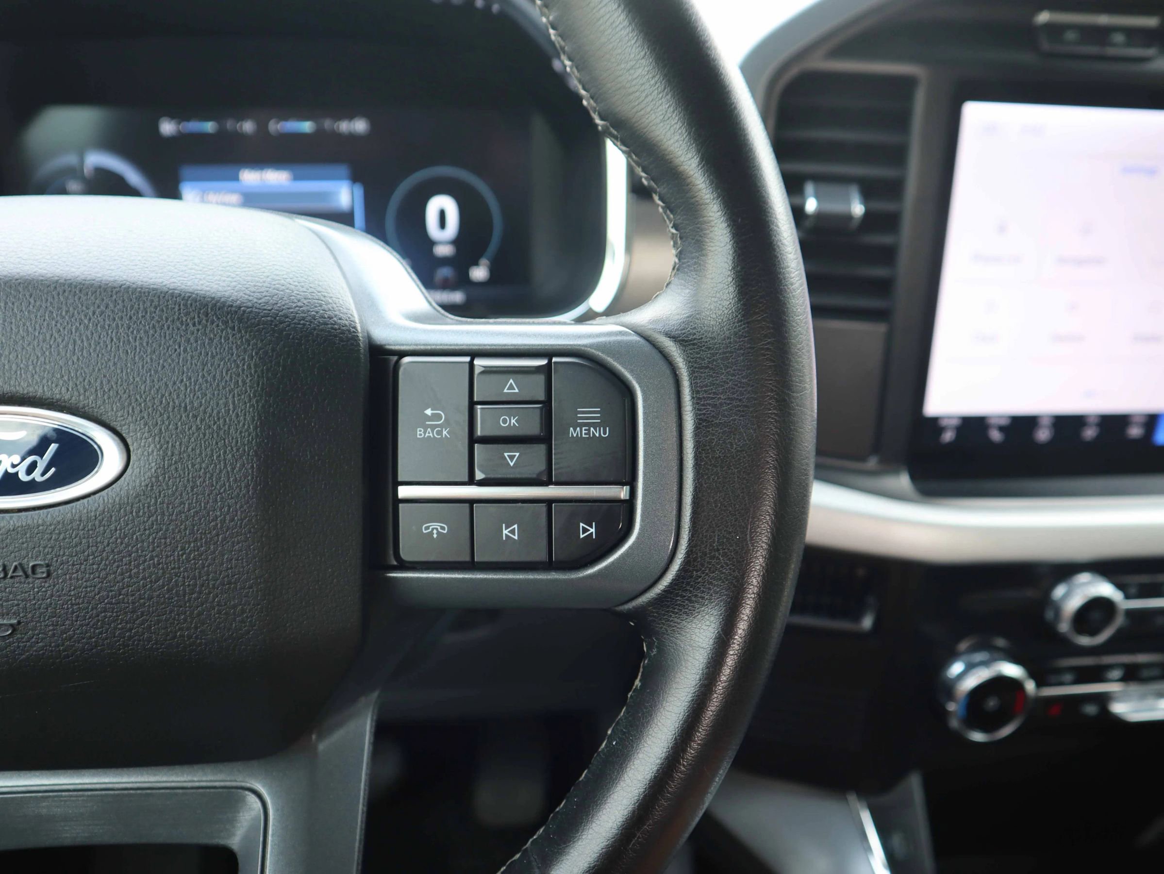 Used 2023 Ford F150 Lightning XLT AWD/4WD image 16