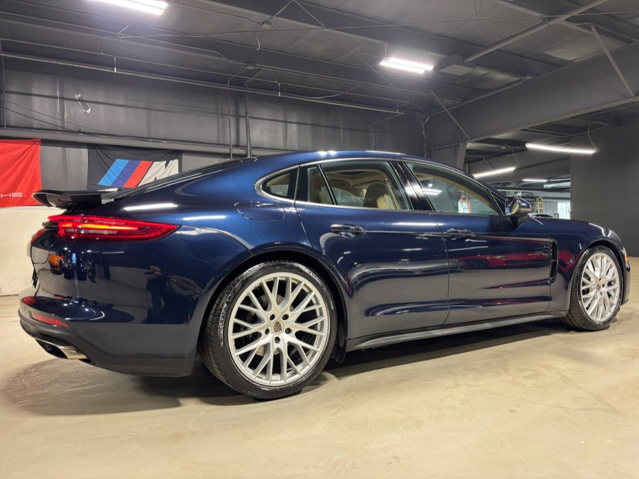 Used 2018 Porsche Panamera 4 image 17