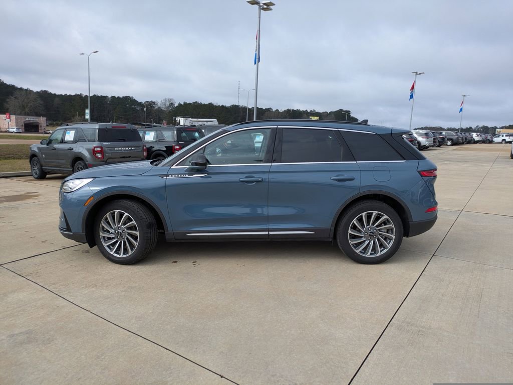 Used 2025 Lincoln Corsair Reserve w/ Equipment Group 202A image 5