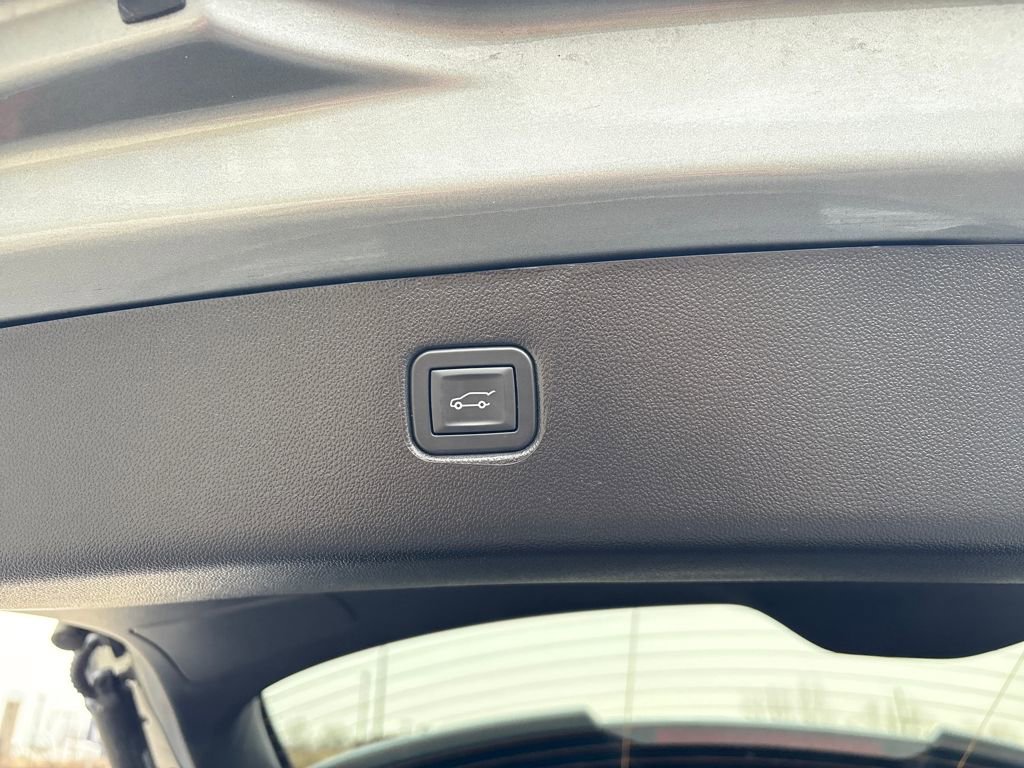 Certified 2025 Chevrolet Blazer LT w/ Convenience Package image 27