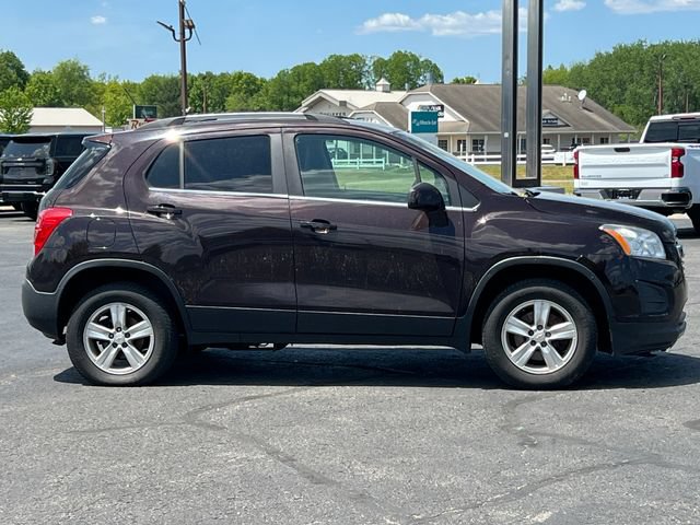 Used 2016 Chevrolet Trax LT w/ LT Convenience Package AWD/4WD image 27
