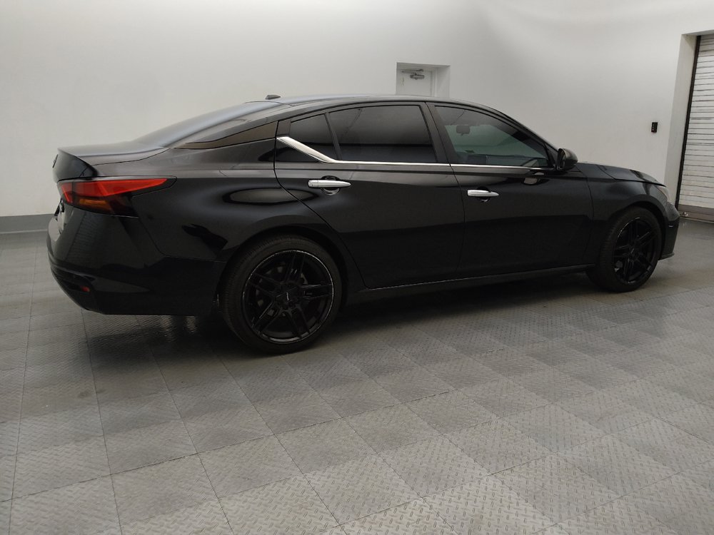 Used 2025 Nissan Altima 2.5 S FWD image 10
