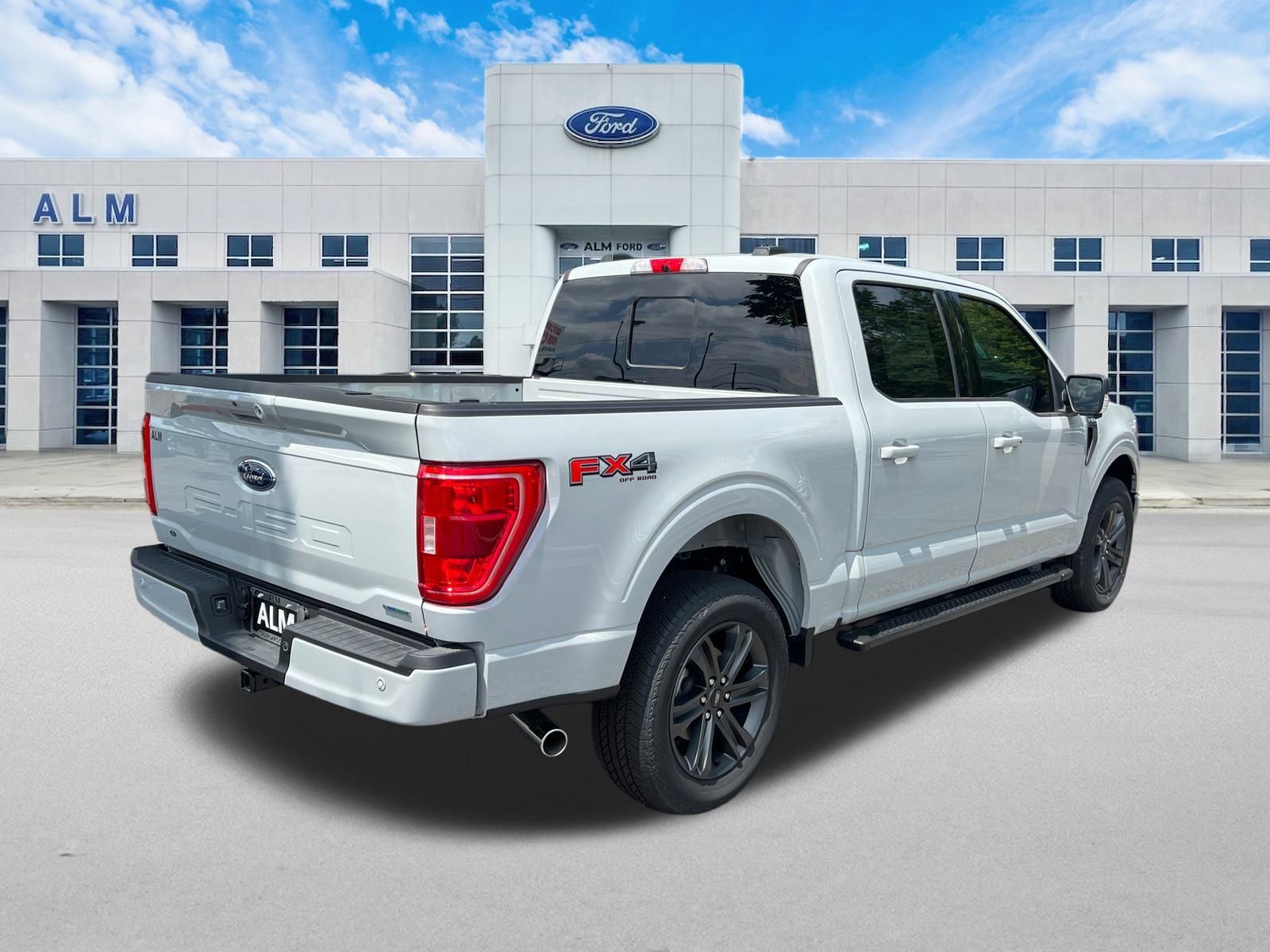 New 2023 Ford F150 XLT w/ Equipment Group 302A High image 5