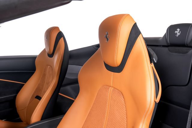 Certified 2026 Ferrari Roma Spider RWD image 21