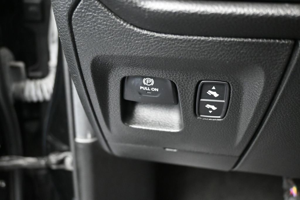 Used 2023 RAM 1500 Big Horn RWD image 36