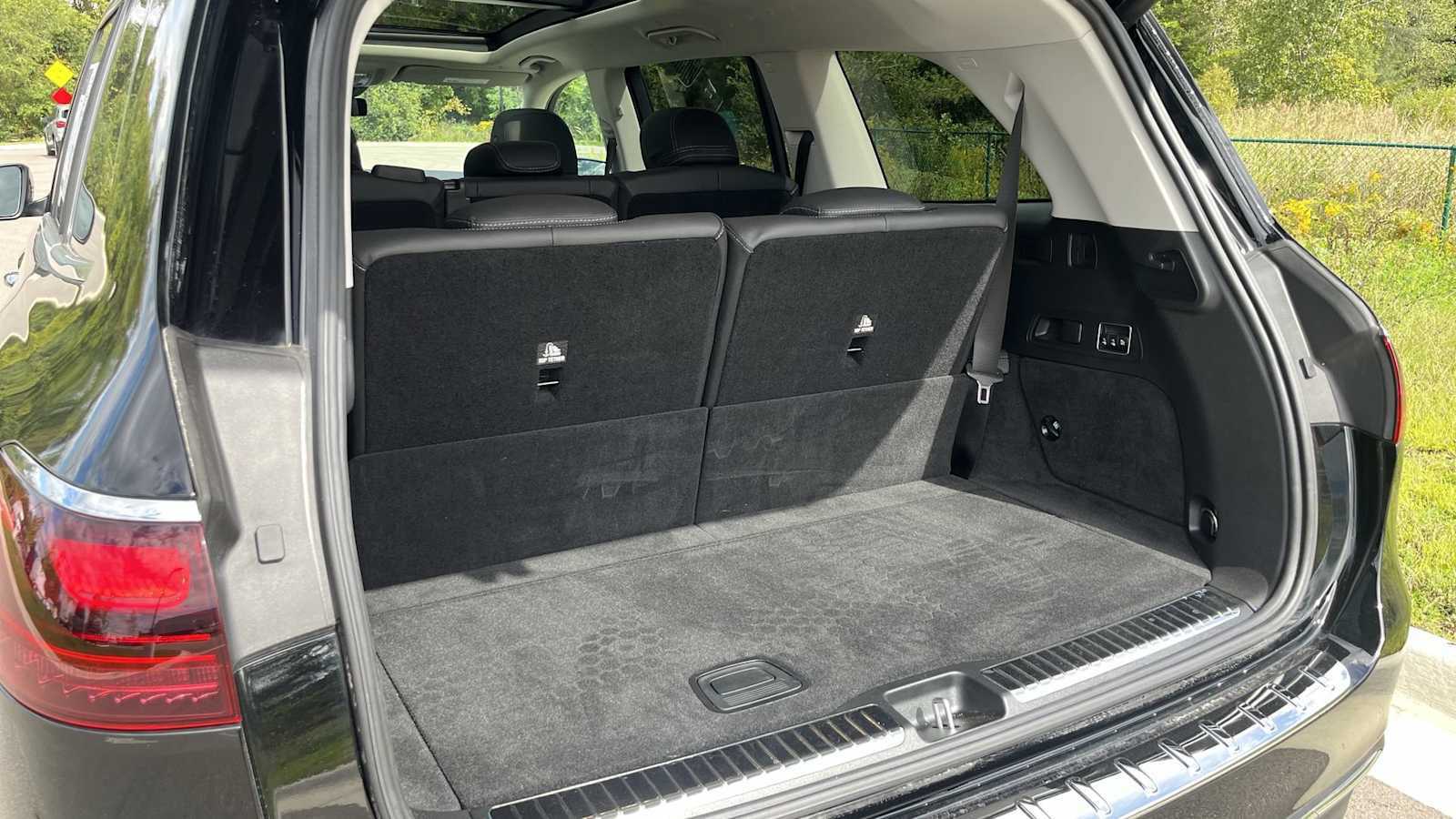 Used 2026 Mercedes-Benz GLS 450 4MATIC image 50