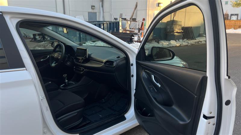 Used 2018 Hyundai Elantra GT FWD image 34