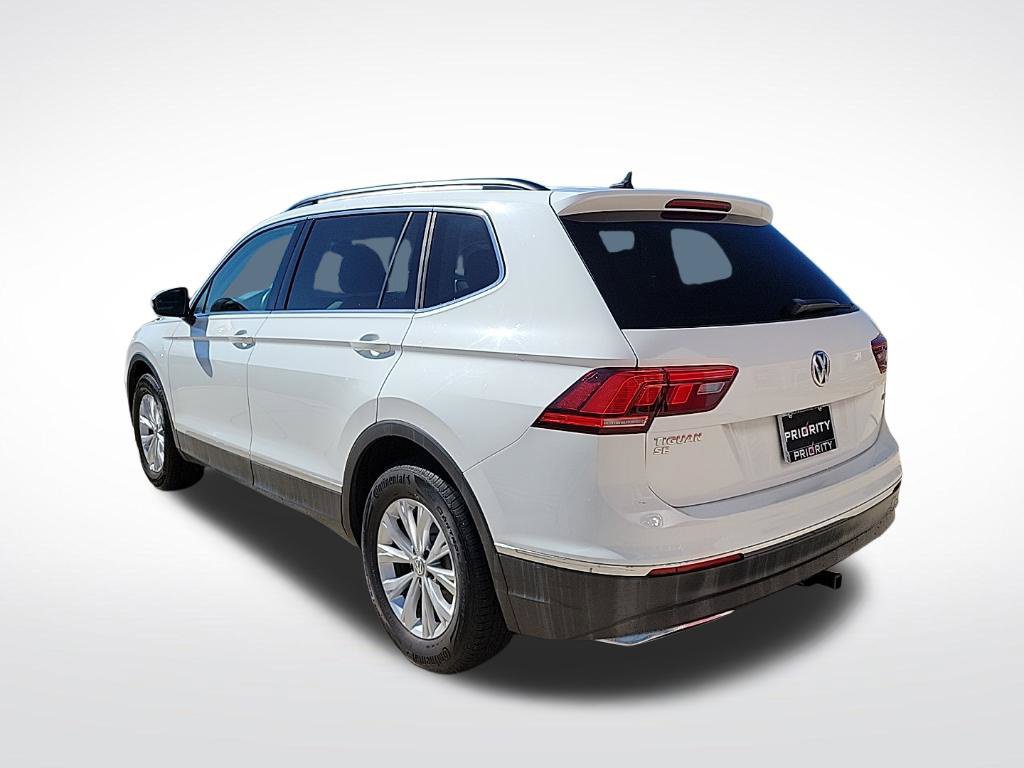 Used 2018 Volkswagen Tiguan SE w/ Panoramic Sunroof Package AWD/4WD image 3