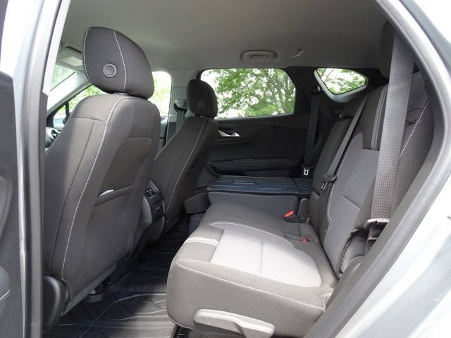 New 2026 Chevrolet Blazer LT w/ Midnight/Sport Edition FWD image 7