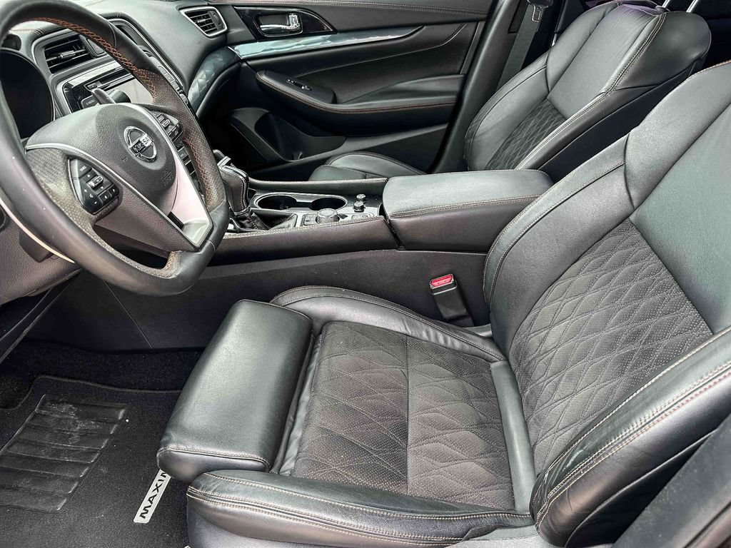 Used 2020 Nissan Maxima SR w/ Sport Mat Group FWD image 13