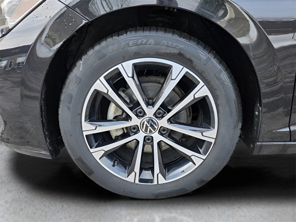 Used 2024 Volkswagen Jetta Sport image 10