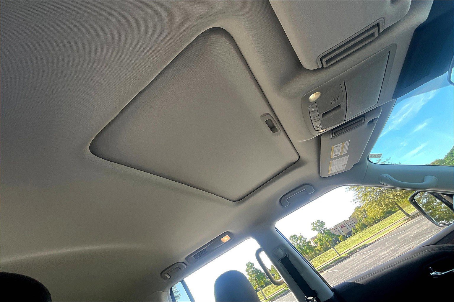 Used 2024 Nissan Armada SL w/ Cargo Package image 12