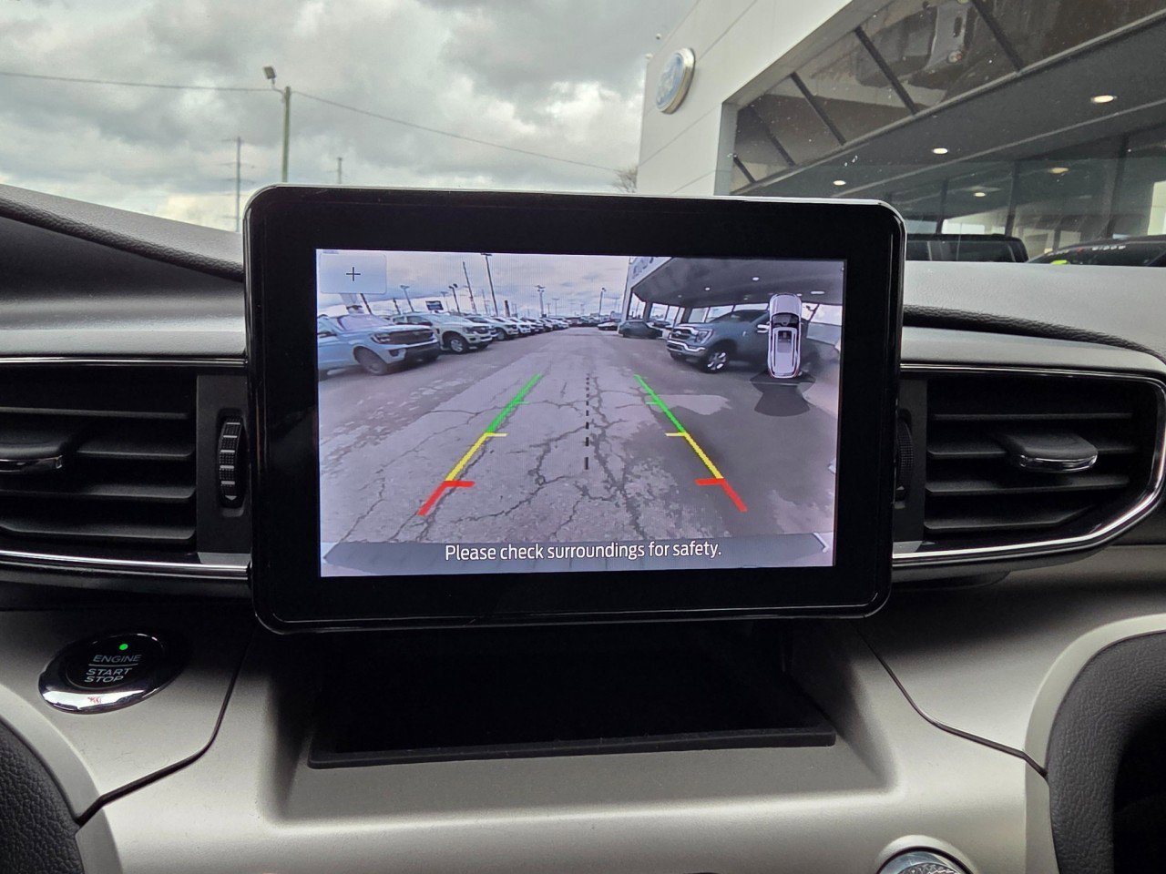 Used 2021 Ford Explorer XLT w/ Equipment Group 202A image 32