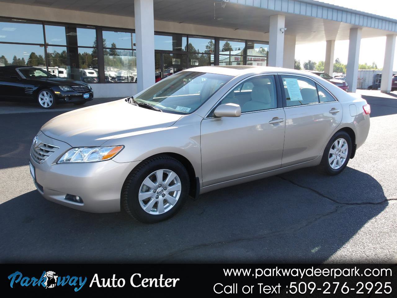 Used 2009 Toyota Camry XLE FWD image 1