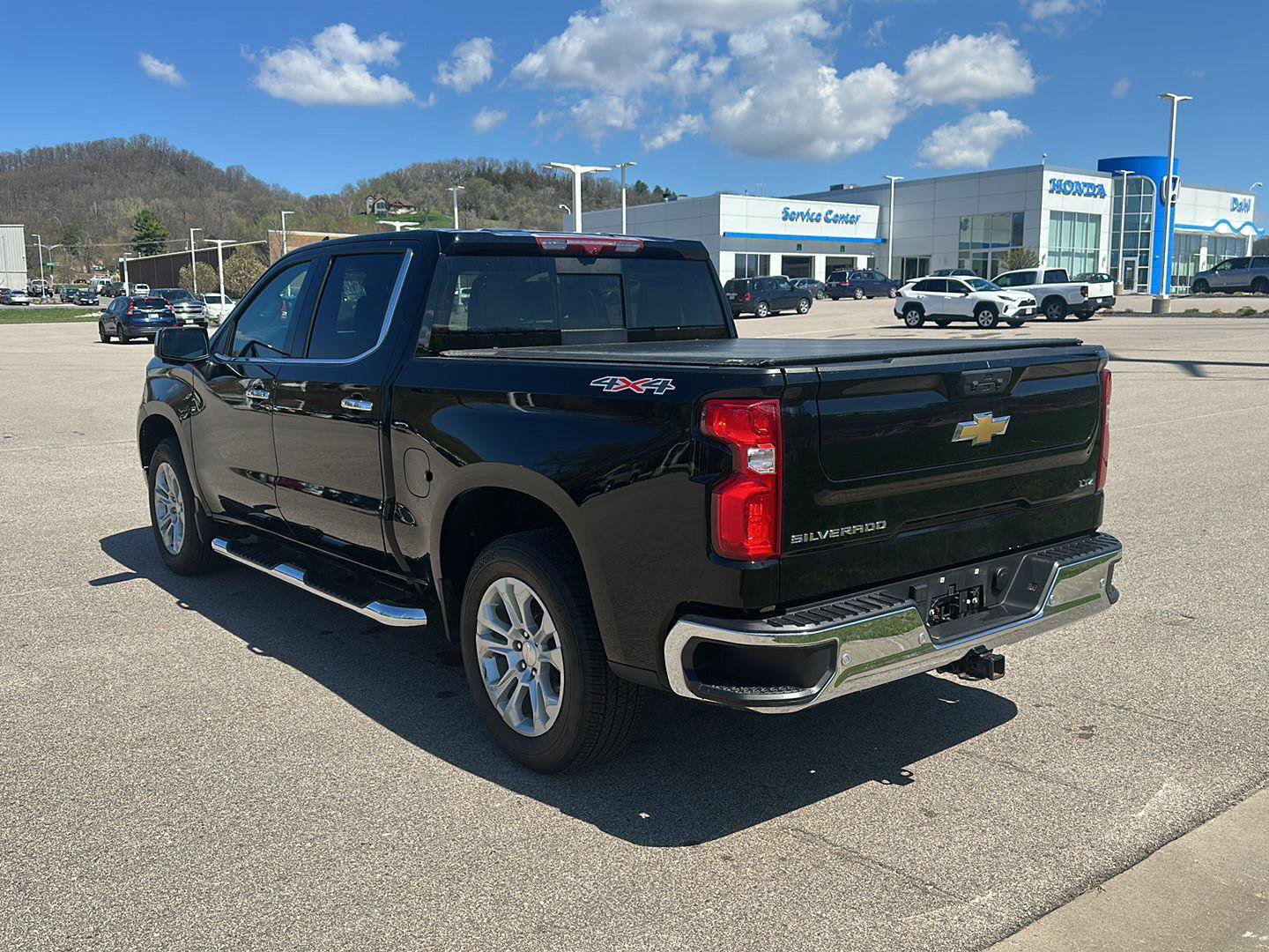 Used 2024 Chevrolet Silverado 1500 LTZ w/ LTZ Premium Package image 5