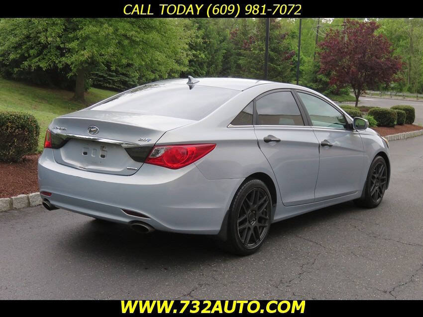 Used 2011 Hyundai Sonata Limited w/ Navigation Pkg 5 FWD image 12