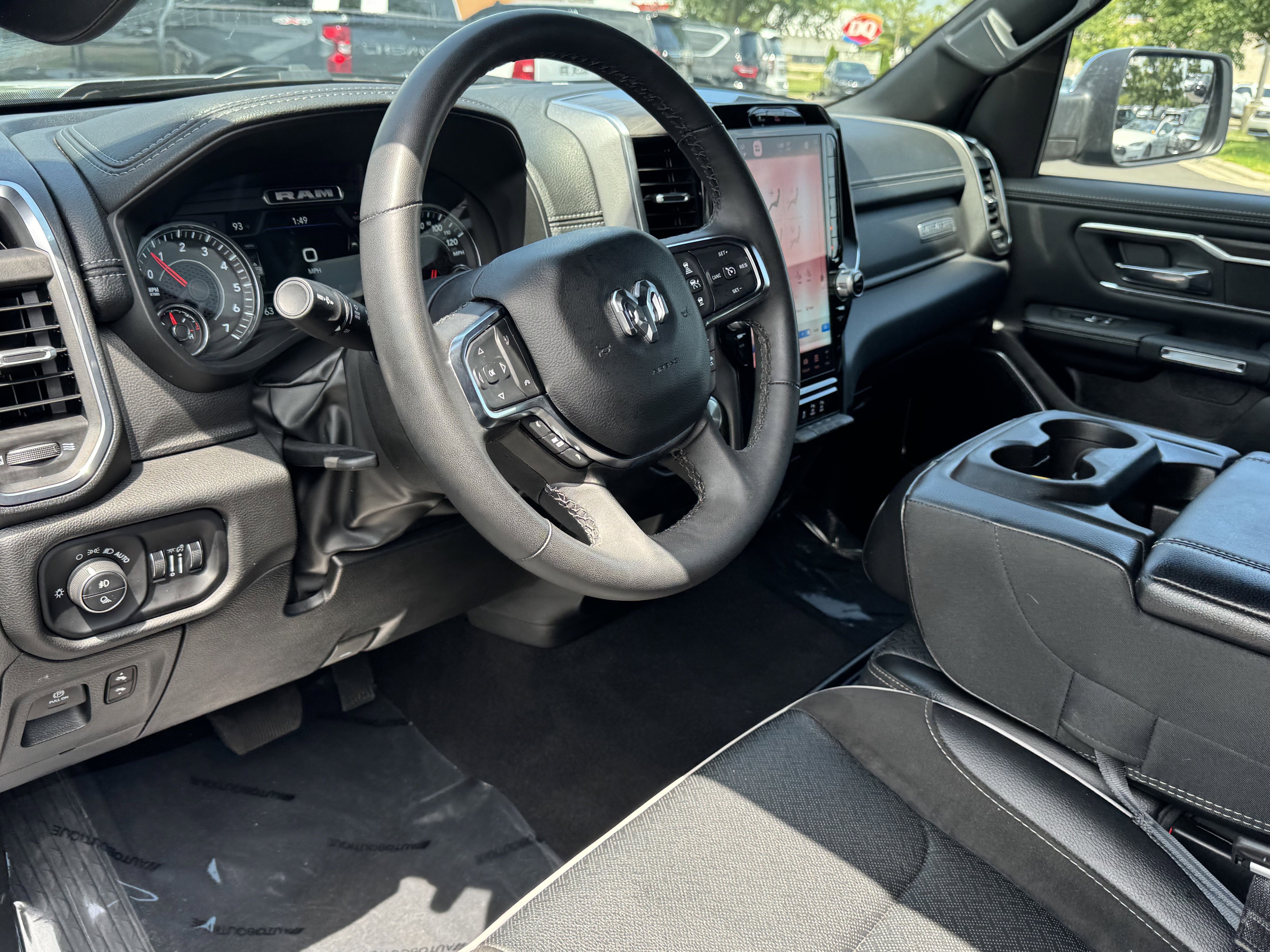 Used 2025 RAM 1500 Laramie image 7