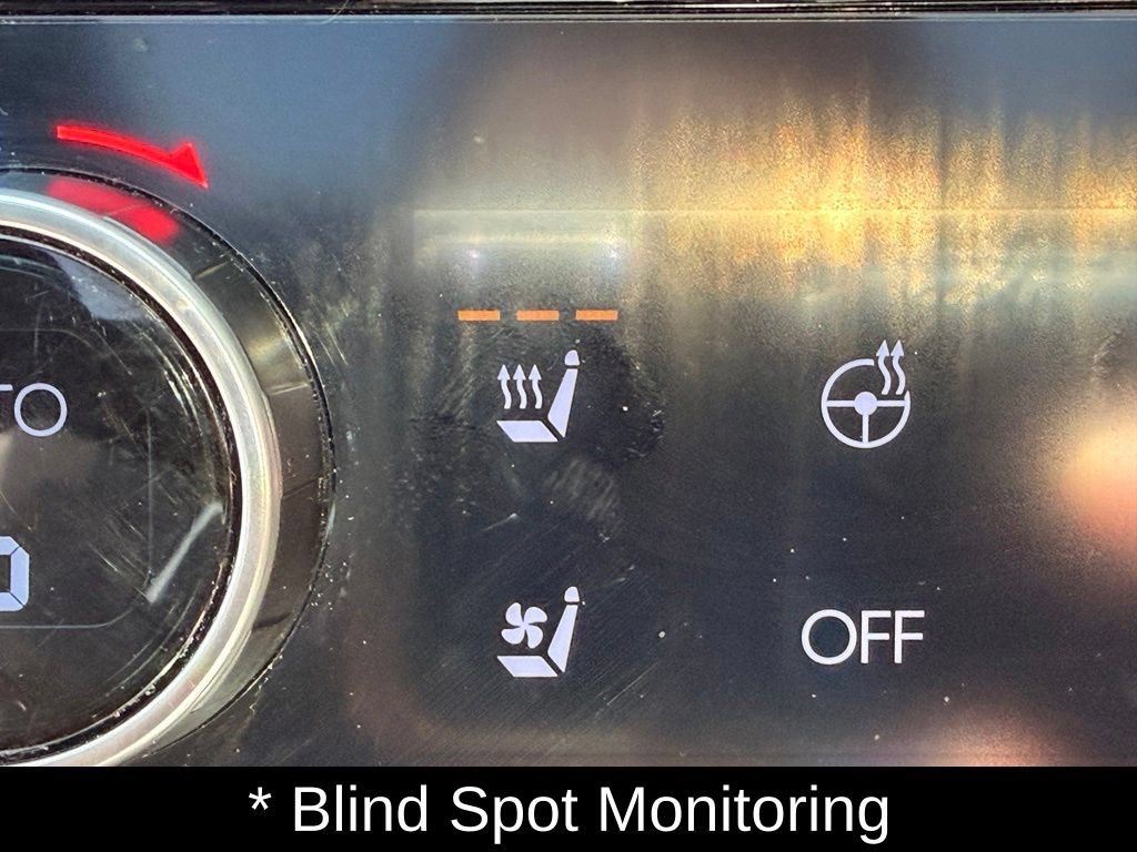 Certified 2025 Hyundai Santa Cruz Limited AWD/4WD image 22