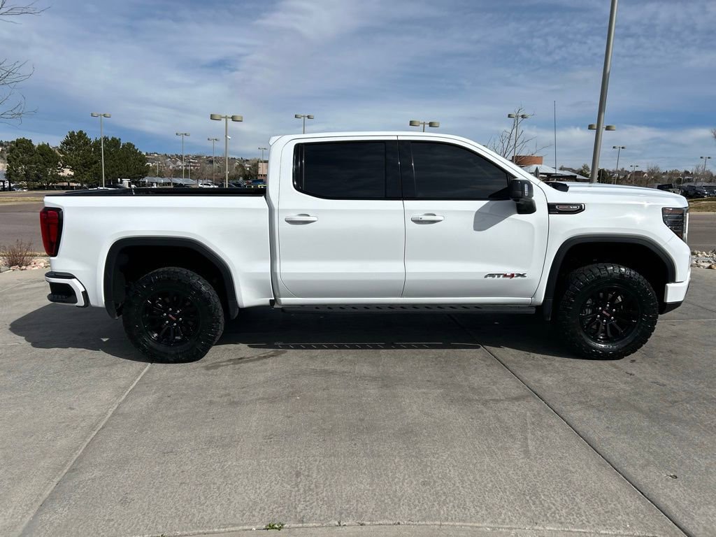 Used 2022 GMC Sierra 1500 AT4X image 9