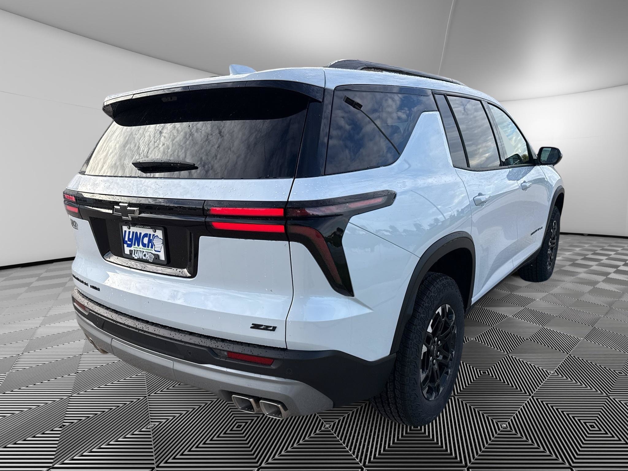 New 2027 Chevrolet Traverse Z71 w/ Driver Confidence Package AWD/4WD image 4