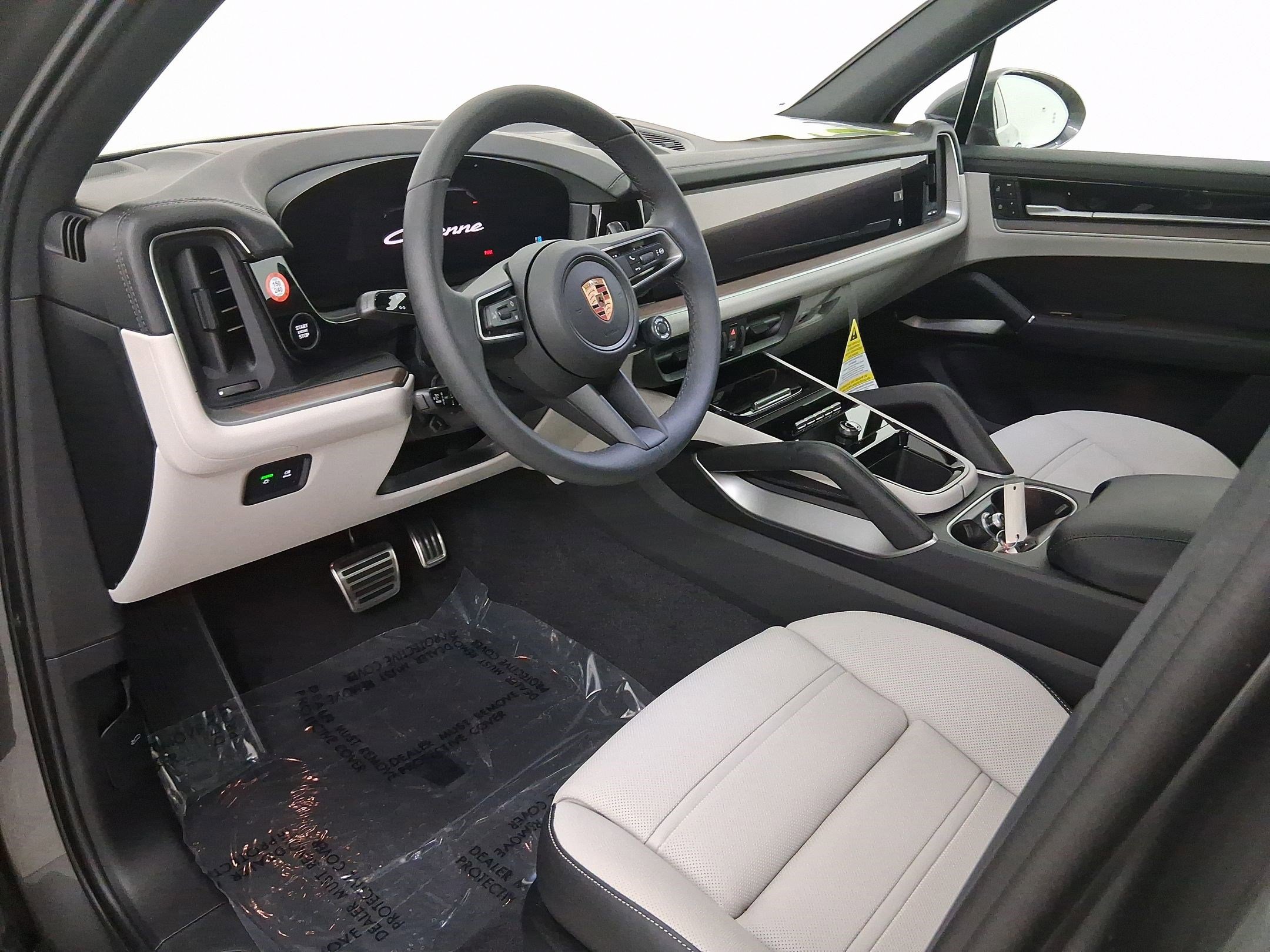 Used 2026 Porsche Cayenne E-Hybrid image 4