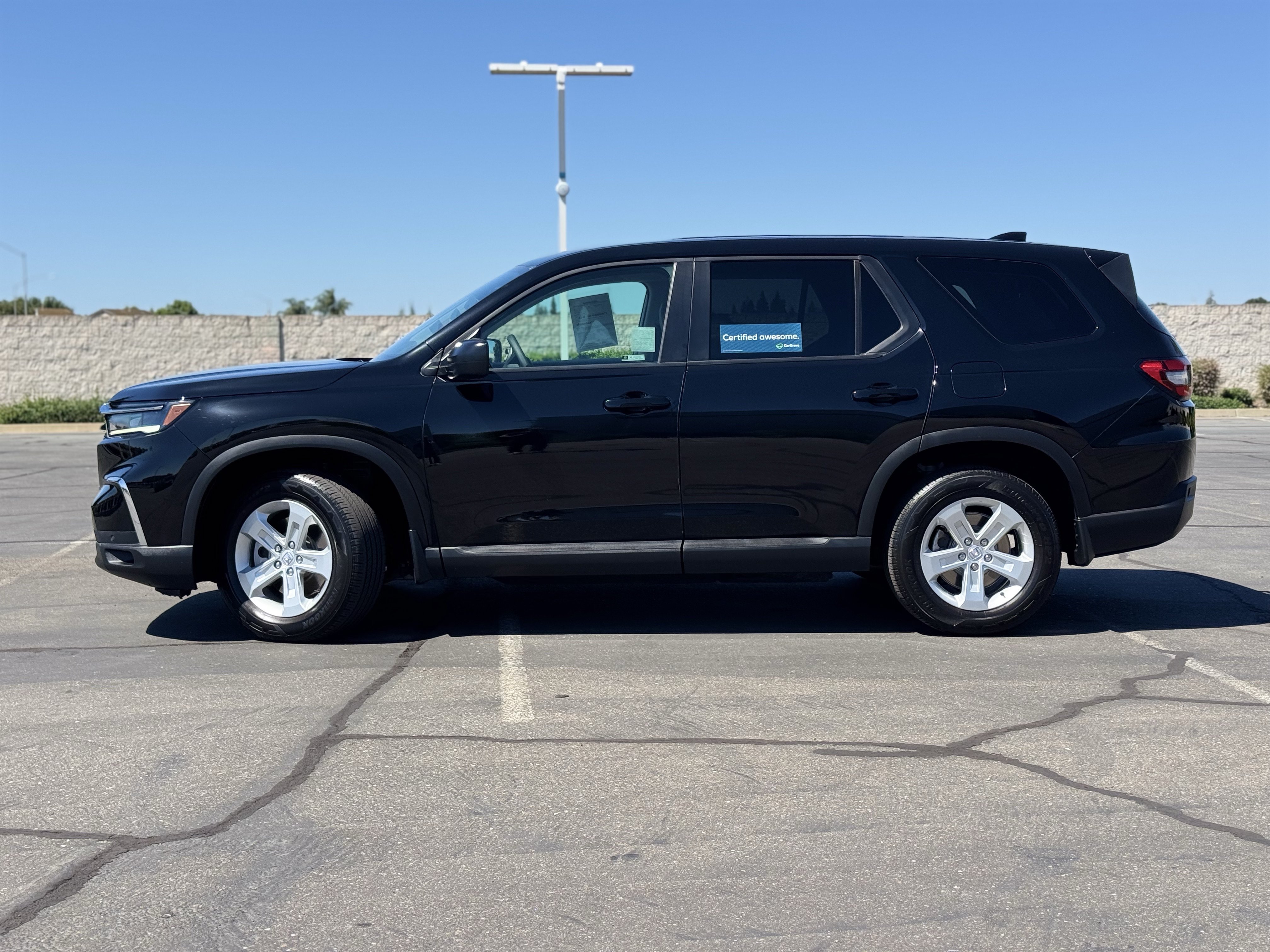 Used 2024 Honda Pilot LX image 4