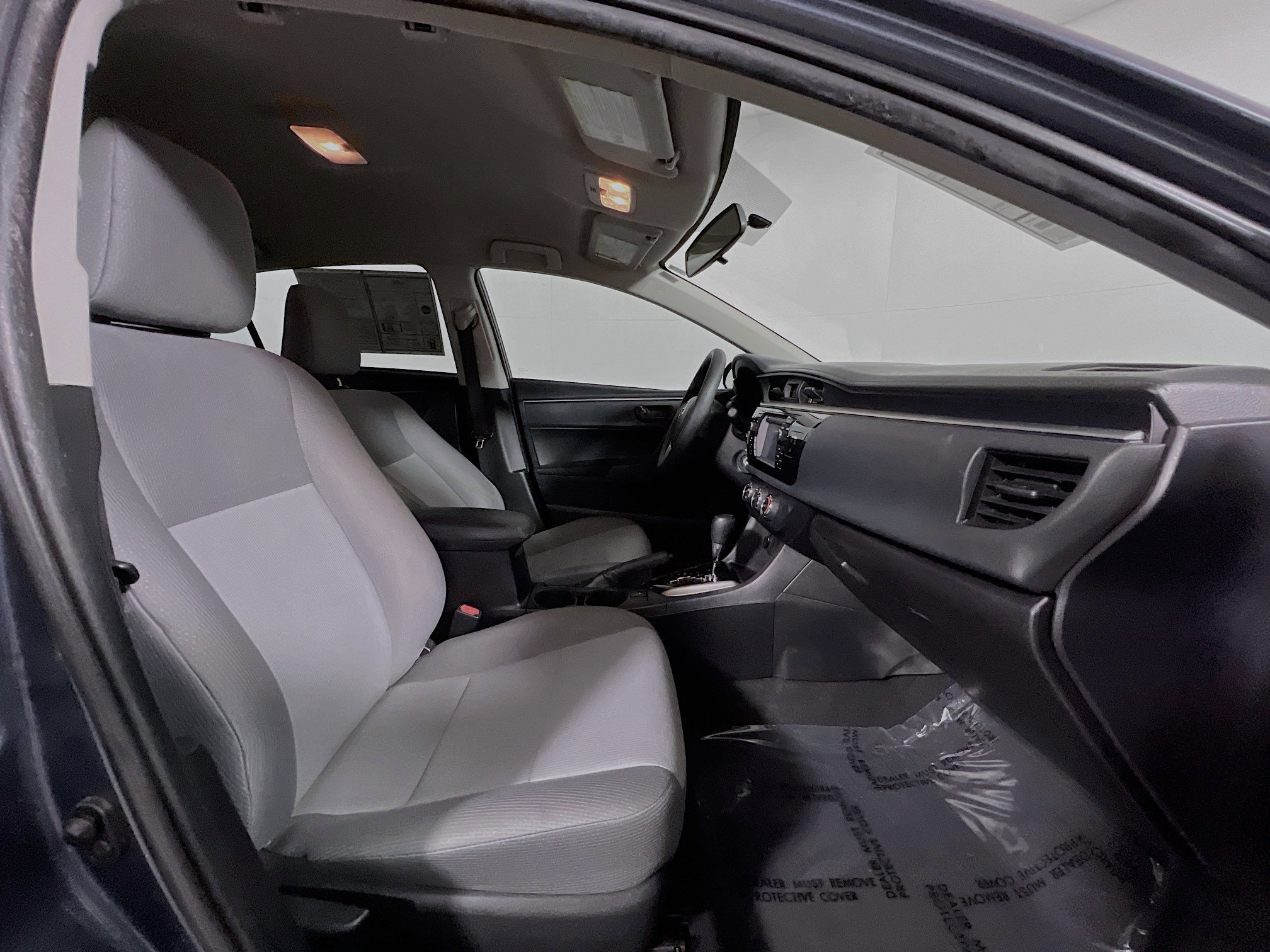 Used 2016 Toyota Corolla L image 30