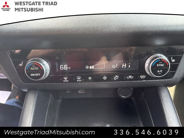 Used 2023 Mitsubishi Outlander SE image 21