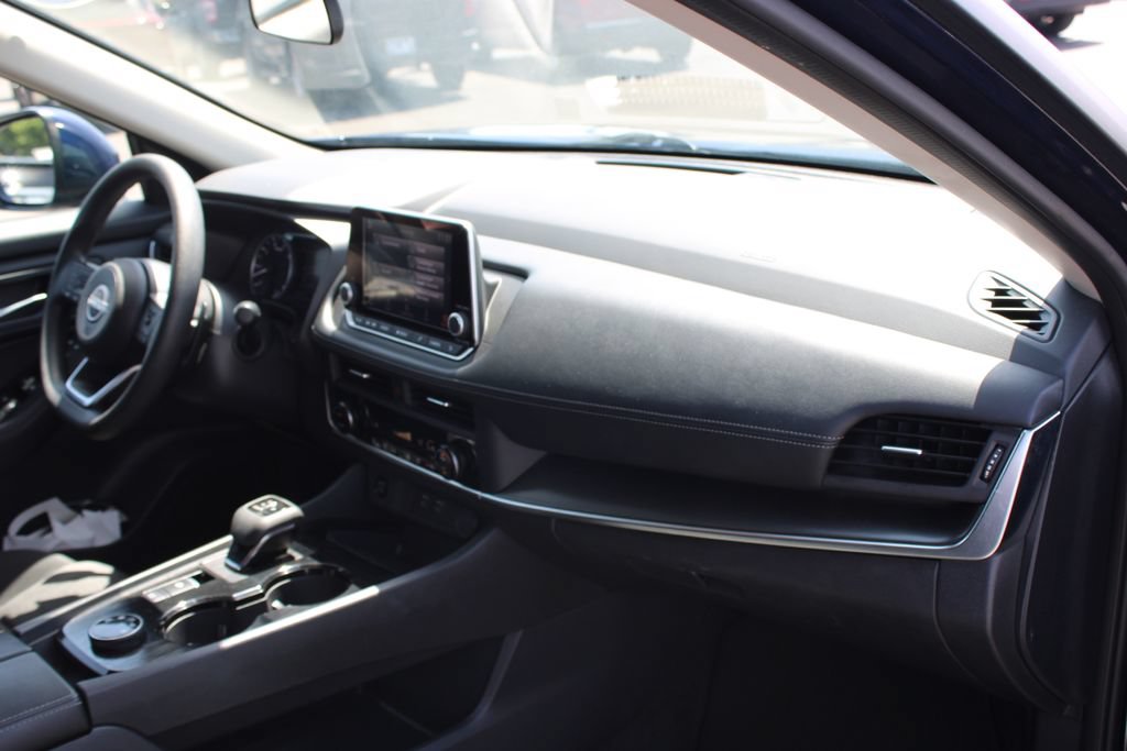 Used 2024 Nissan Rogue SV AWD/4WD image 31
