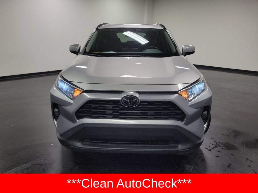 Used 2019 Toyota RAV4 XLE w/ Convenience Package AWD/4WD image 2