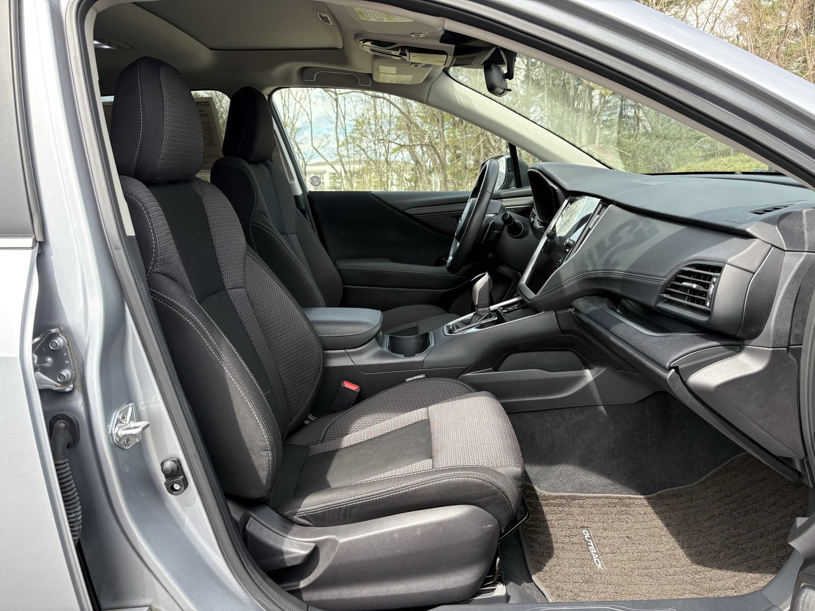 Used 2025 Subaru Outback Premium AWD/4WD image 28