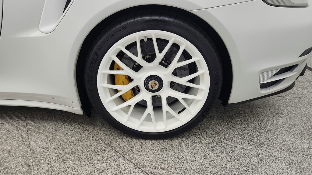Used 2015 Porsche 911 Turbo S AWD/4WD image 51